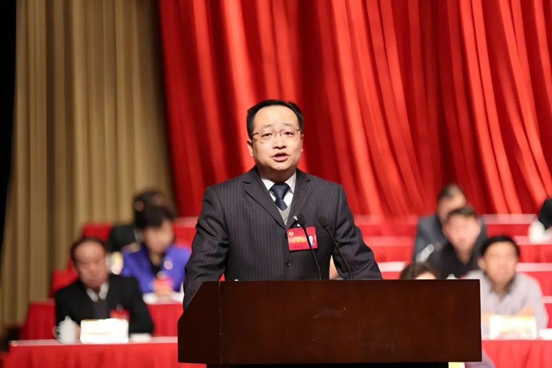 张志勇.jpg 张志勇.jpg